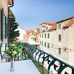 Cozy Apartment Lile In The Heart Of Old Town Split